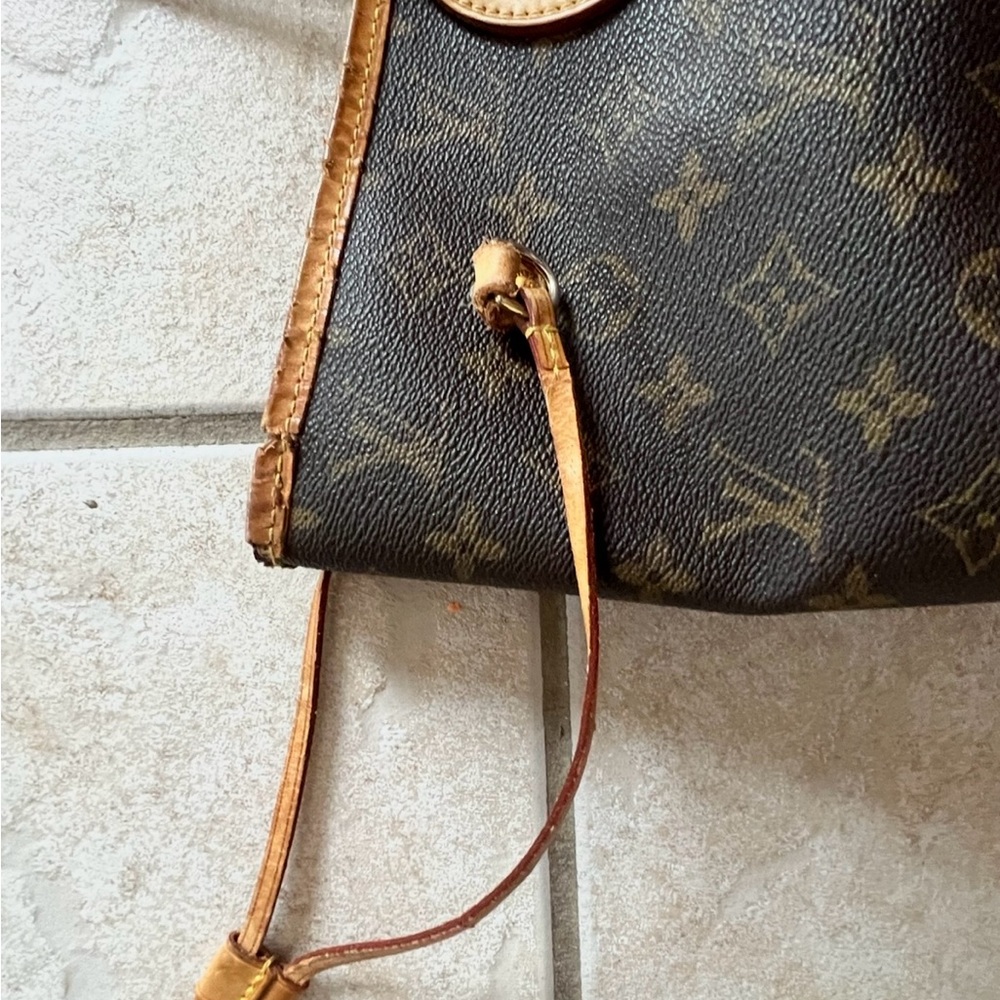 Louis Vuitton Monogram Neverfull MM - Picture 4 of 14